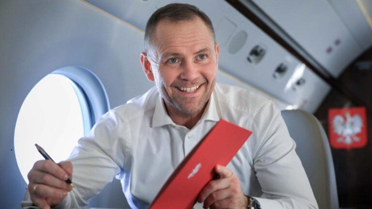 Ustawa obniżająca ceny paliw podpisana przez prezydenta