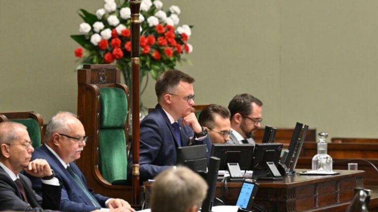 konflikt-o-dodatki-dla-strazy-marszalkowskiej