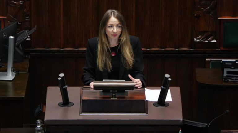 mrpips-przeznacza-dodatkowe-fundusze-na-miejsca-opieki-dla-dzieci-