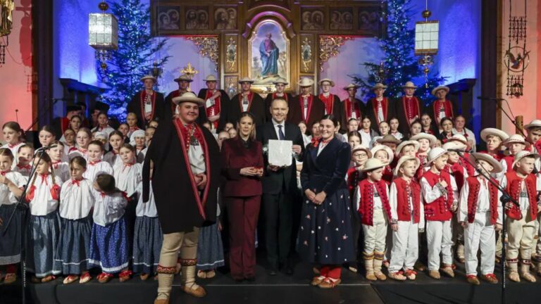 Góralski Koncert Kolęd i Pastorałek z Parą Prezydencką w Koniakowie